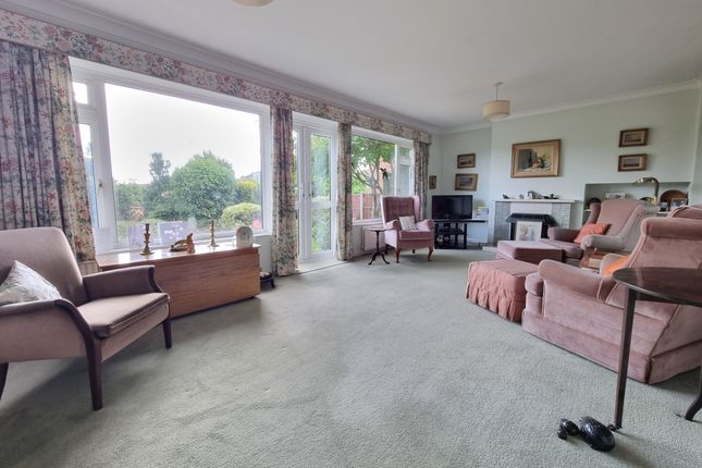 4, East Court, Drayton photo 4