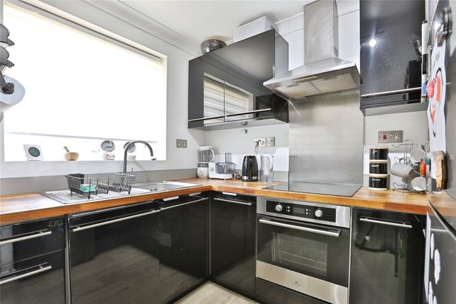 Flat 5, Bramley Court, 86-88, Surrey Road, Dorset photo 3