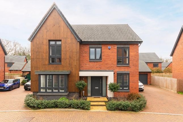 9, Ridings Wood Way, Bristol photo 2