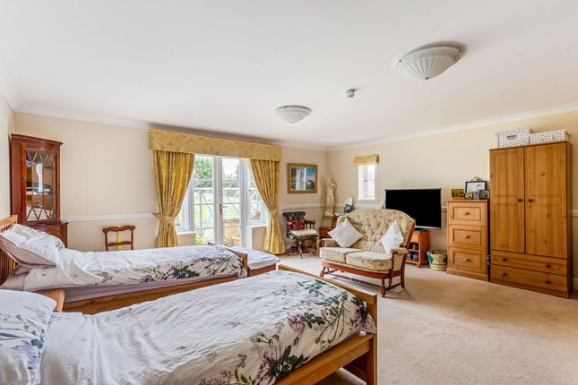 Flat for sale in Stroud Road, Painswick