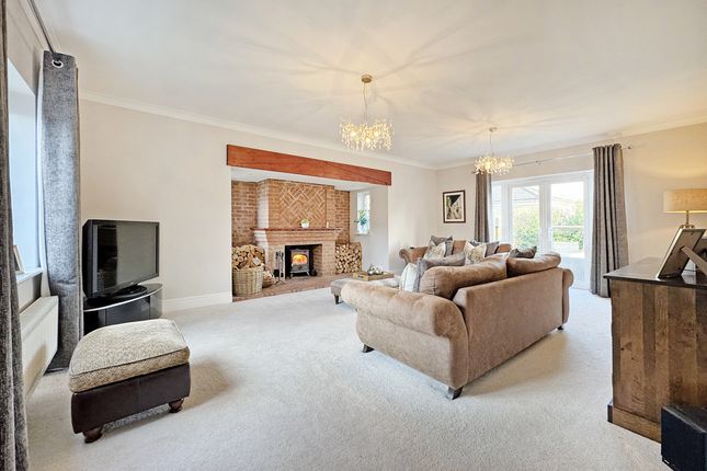 2, Tulip Close, Hartlepool photo 2