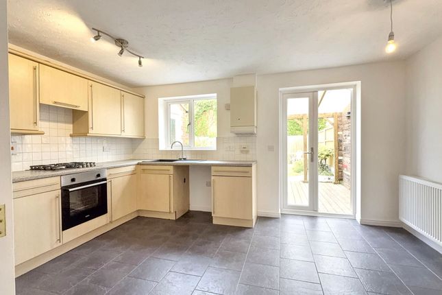 20 Kendrick Close, Coalville photo 3