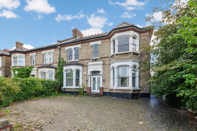 6-bed flat on Station Road, London, £1,250,000