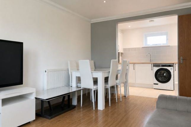 18, Marston Road, Hoddesdon photo 4