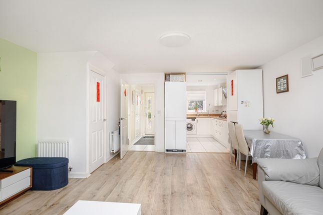 30 Mustang Drive, Cambridge photo 3