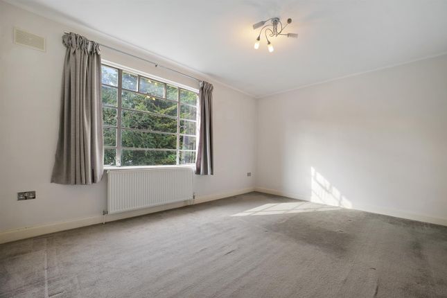 Property to rent in Greenway Close, London