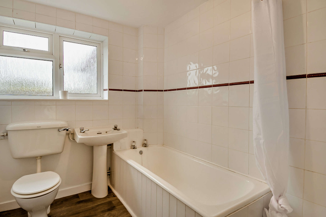 34, Linden Way, Haddenham photo 4