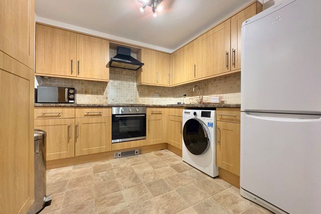 Flat 6, 21, Cardigan Road, Leeds photo 3