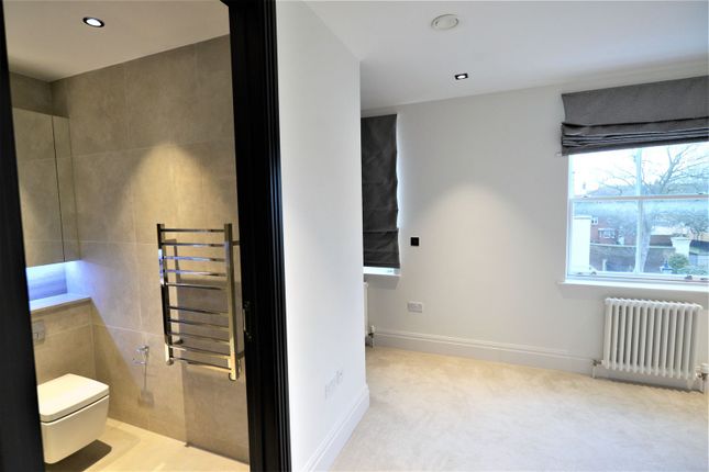 Town house for sale in Egerton Drive, Isleworth