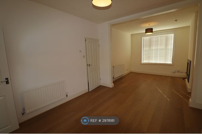 Alcombe Road, Northampton photo 3