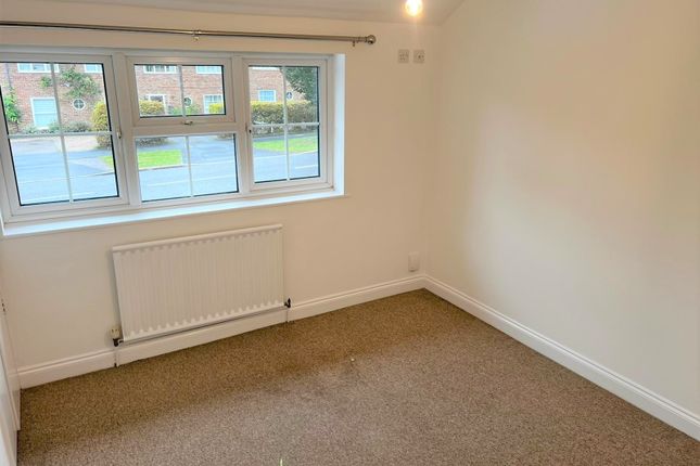 53, Howlands, Welwyn Garden City photo 5