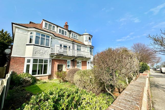Thumbnail Flat to rent in Devonshire Gardens, Cliftonville, Margate