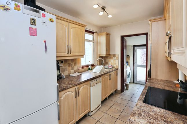 44, Barnes Lane, Southampton photo 4