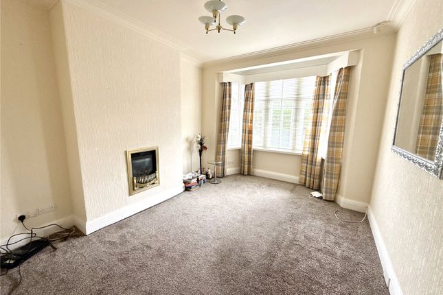 20, Devon Avenue, Lancashire photo 2