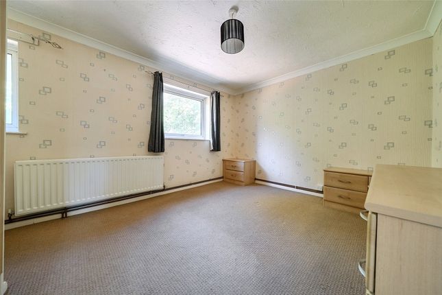 32, Dock Hill Avenue, London photo 4