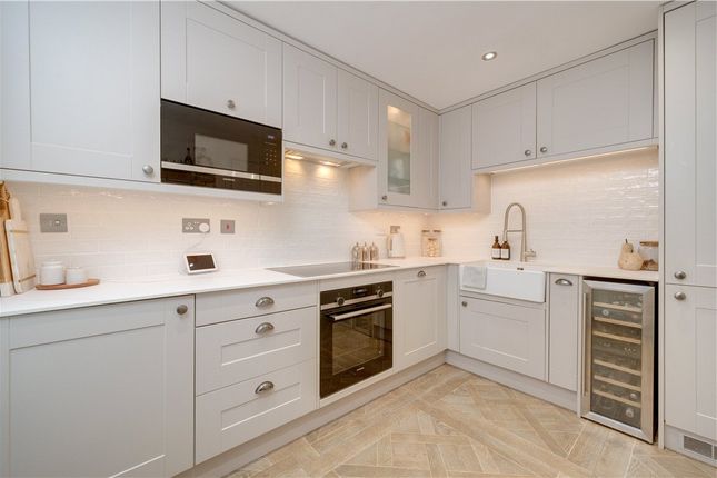 28, Great North Close, West Yorkshire photo 2