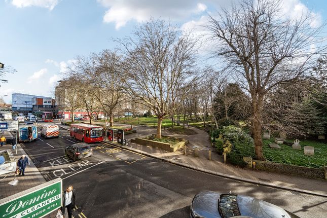 Flat 2, St. Brides House, 32, High Street, Beckenham photo 2