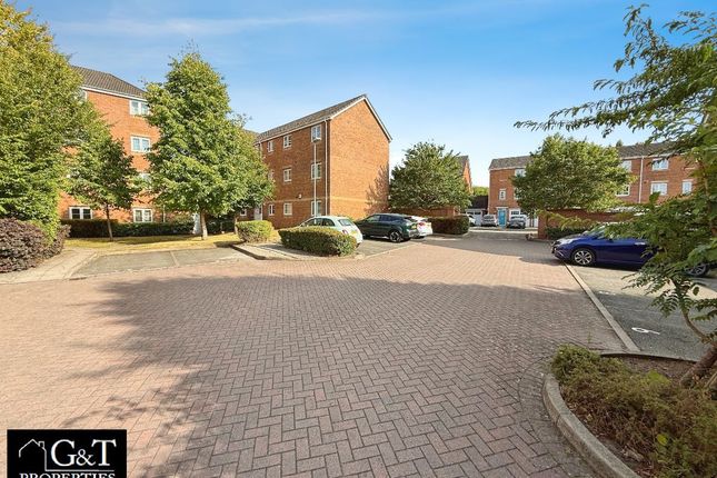 14 The Breeze, Brierley Hill photo 2