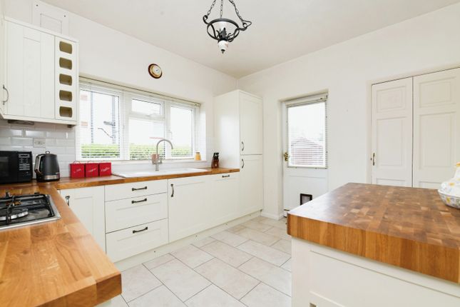 Detached house for sale in Hatch Road, Pilgrims Hatch, Brentwood, Essex