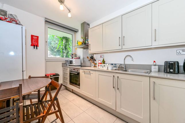 3-bed flat on Stanhope Street, Euston, £550,000