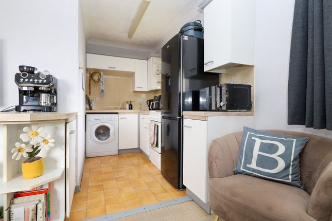 Bankside Court, Bancroft Road, Bexhill-on-Sea photo 4