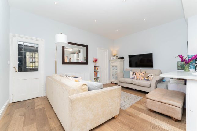 Terraced house for sale in Gumleigh Road, London