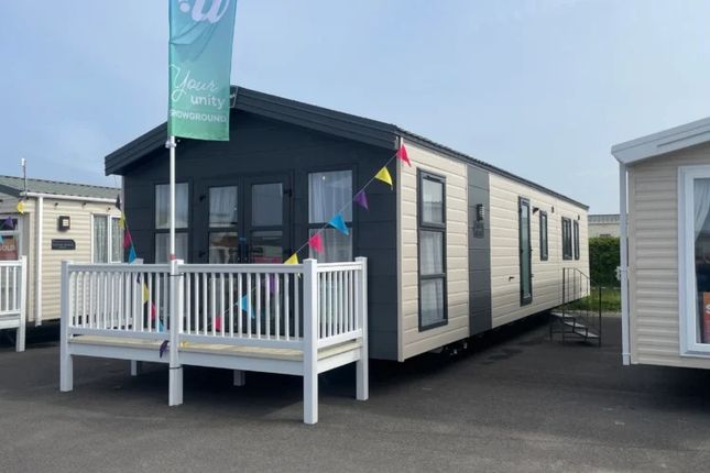 2-bed caravan on Coast Road, Burnham-on-Sea, £144,995