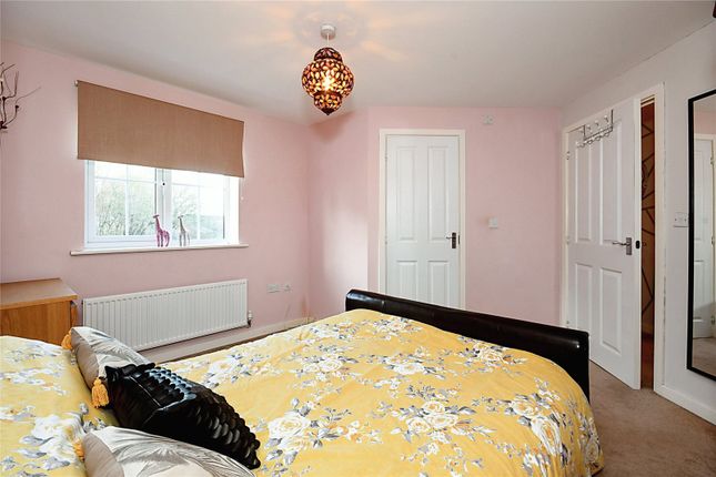 52, Henfrey Drive, Nottingham photo 4
