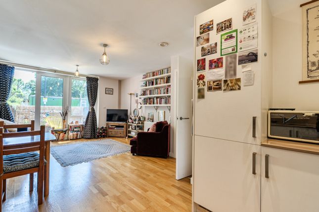Print Apartments, Duckett Street, London photo 2