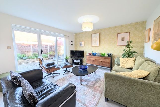 54, Williams Way, Grimsby photo 2