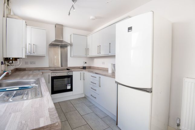 135 Great Park Street, Wellingborough photo 3