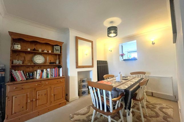 48, Ash Road, Aldershot photo 4