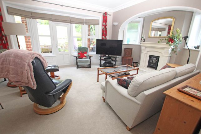 Flat 1, Edensor Road, Eastbourne photo 4