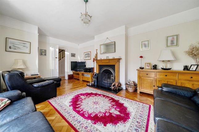 19, Beech Grove, Gosport photo 2