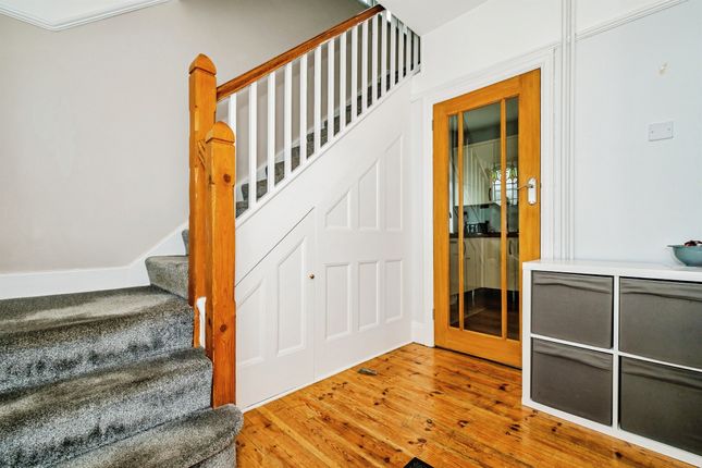 13, Seamill Park Crescent, Worthing photo 4