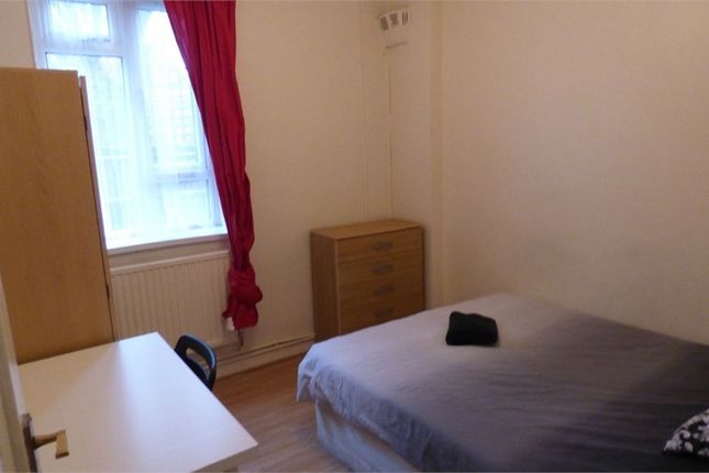 Room to rent in Devons Road, London