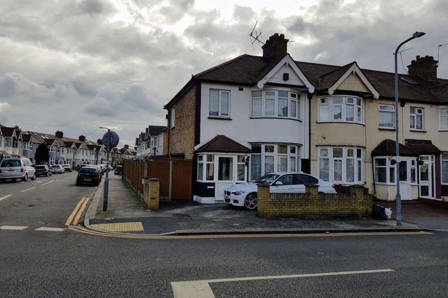 Thumbnail Terraced house for sale in South Park Road, Ilford