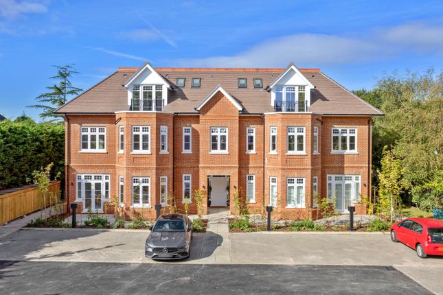 2-bed flat on 45, Luna Place, Esher, £535,000