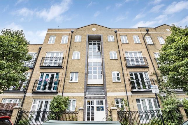 Thumbnail Flat for sale in Combermere Road, London