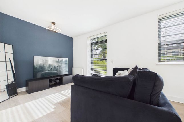 8, Tait Circle, Paisley photo 2
