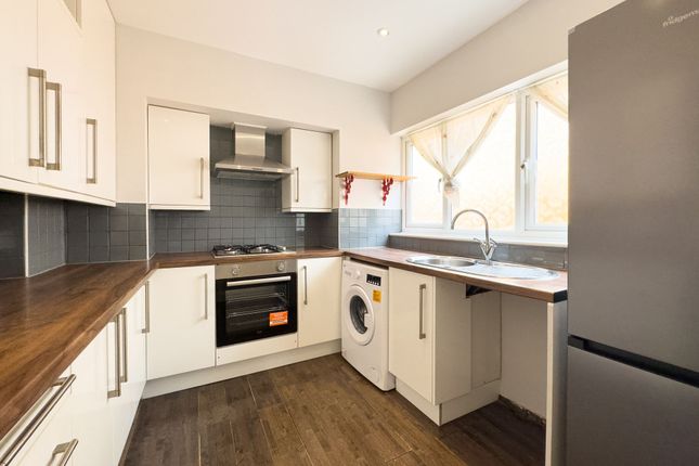 232 Whitchurch Lane, Edgware photo 5