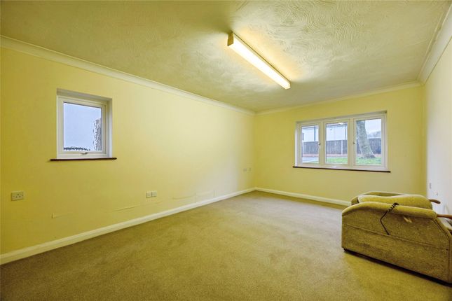 2, Autumn Lodge, (South Croydon) photo 2