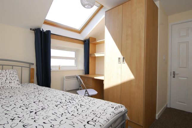Flat to rent in Regent Street, Plymouth