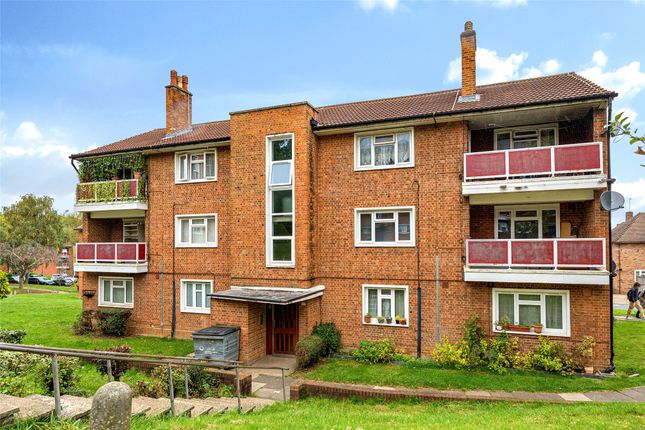 446, Kings Drive, Middlesex photo 2