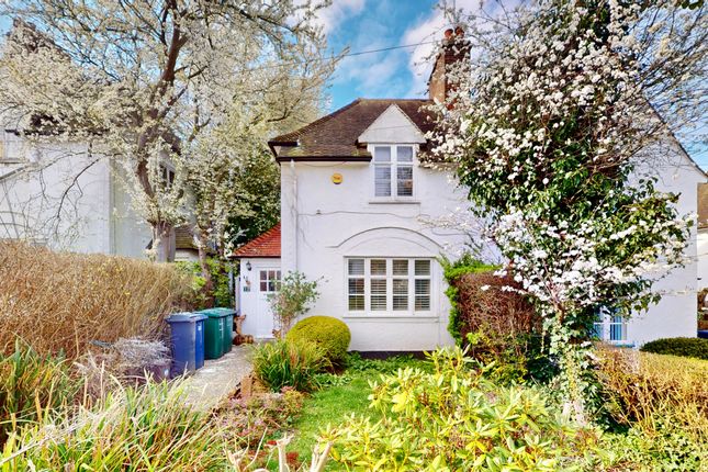 Hogarth Hill, London NW11 photo 2