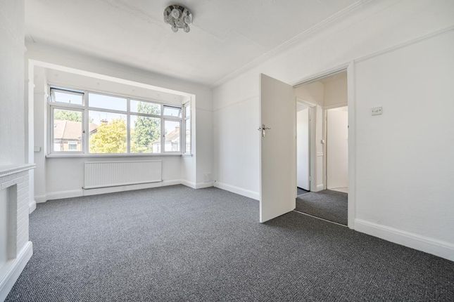 40, Lechmere Avenue, Woodford Green photo 5