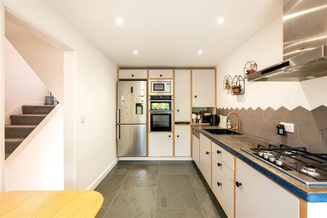 38, Mendip Way, High Wycombe photo 3