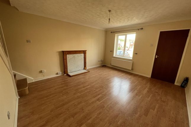 Maple Drive, Alfreton photo 2