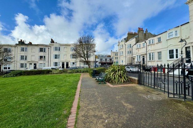 Thumbnail Flat to rent in 18 Clarence Square, Brighton