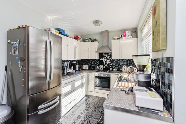 203, Cross Lane, West Yorkshire photo 3